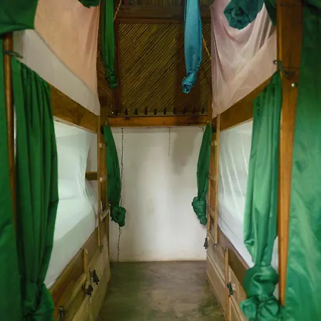Maria Mulata Palomino Hostel Exterior photo